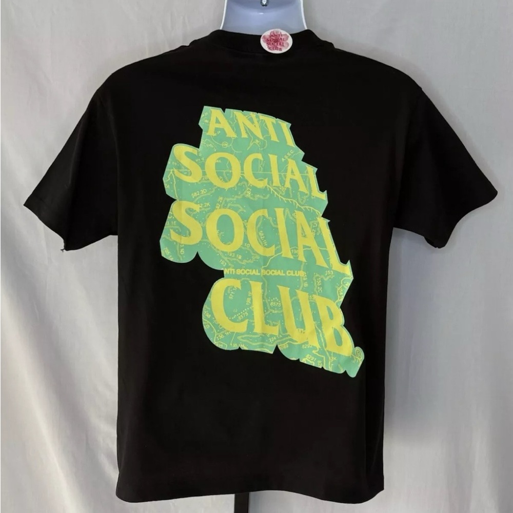 Medium - Authentic Anti Social Social Club “Quest for Love” Tee Black ASSC NWT